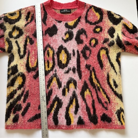 SFW Crew Neck Sweater  Ombre Pink Animal Cheetah Print Fuzzy Wool Blend Sz L - Picture 7 of 13